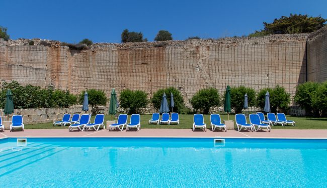 Le meilleur ho?tel avec piscine a? Favignana