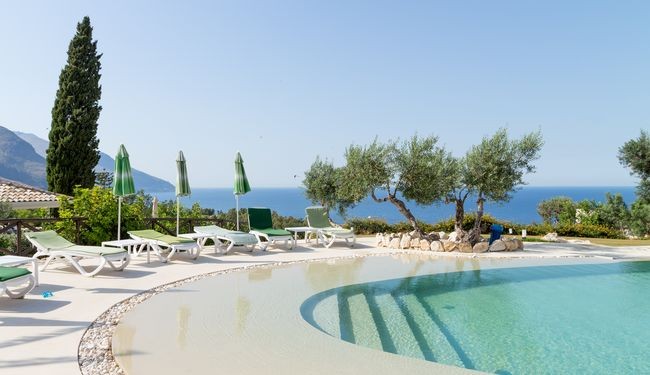 Piscine de l'Hôtel la Tavernetta à Scopello