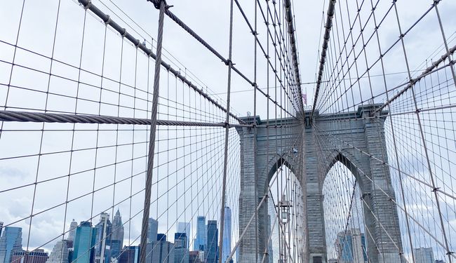 Une promenade incontournable sur le pont de Brooklyn à New York