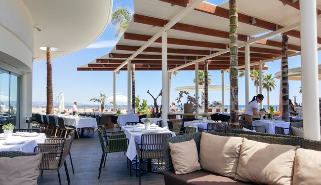 nouveau restaurant en bord de plage au Marina Beach Club à Valence en Espagne