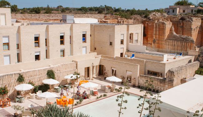 L’hôtel insolite Cave Bianche sur l’île de Favignana