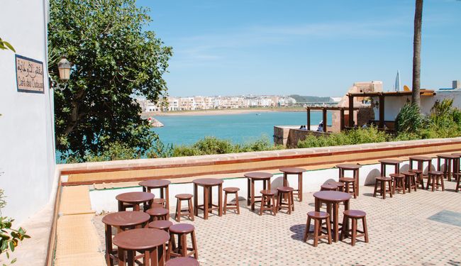 Café Maure à Rabat avec vue sur l’océan
