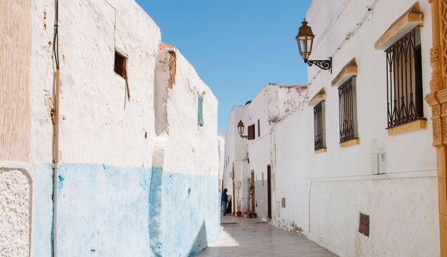Kasbah des Oudayas à Rabat avec ses ruelles blanches et bleues